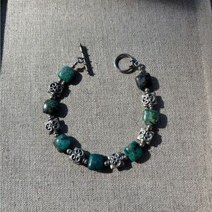 Turquoise Beaded Bracelet • Silver Tone Toggle Clasp • Southwestern Boho Style